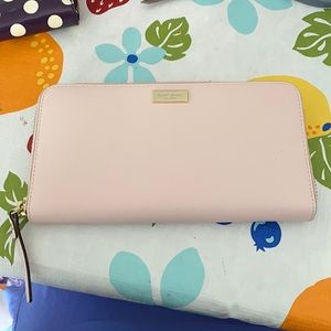 Kate spade zippered wallet
